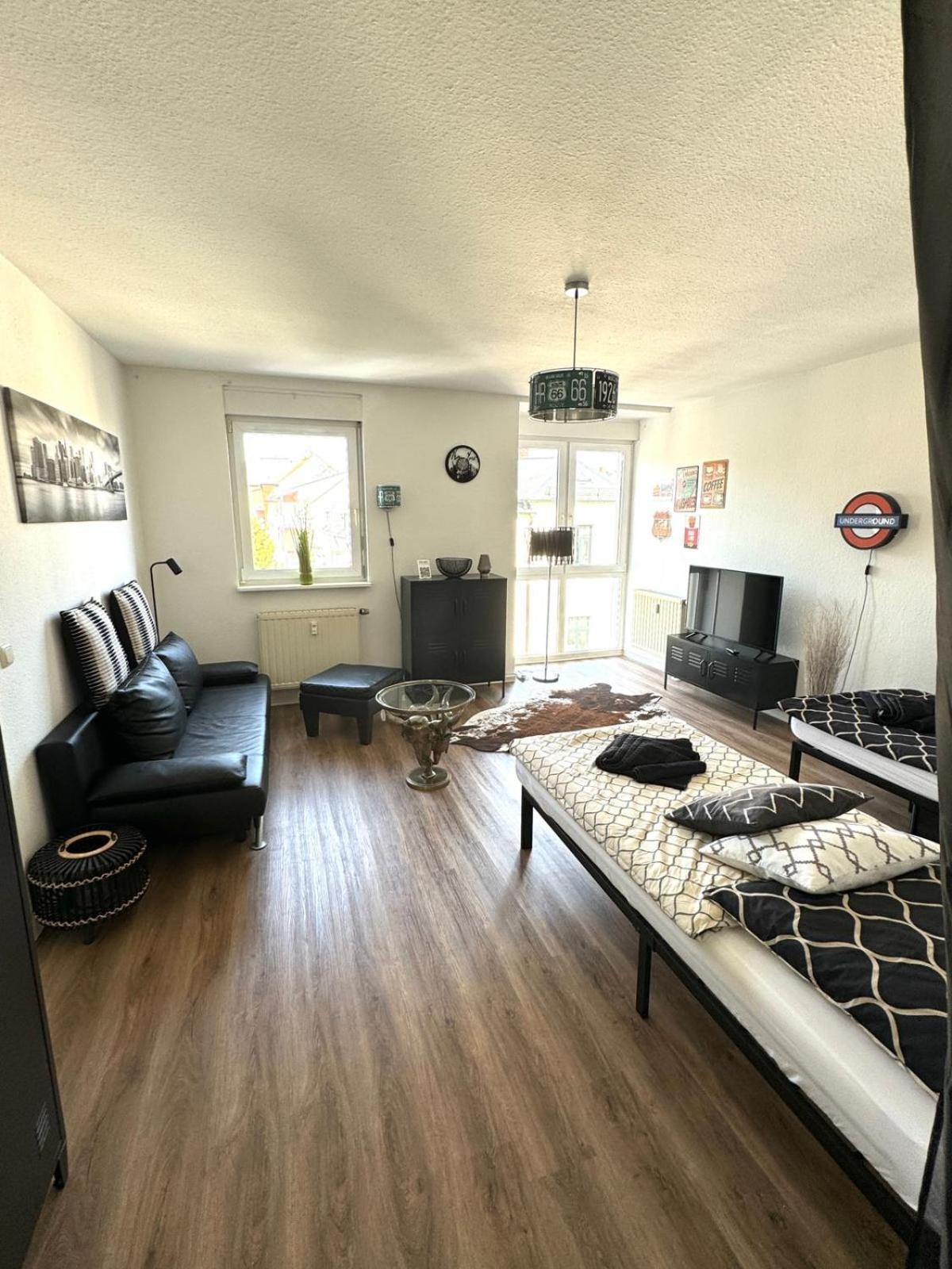 Stylische Ferienwohnung Gratis Wifi Naehe Bahnhof Цвиккау Экстерьер фото